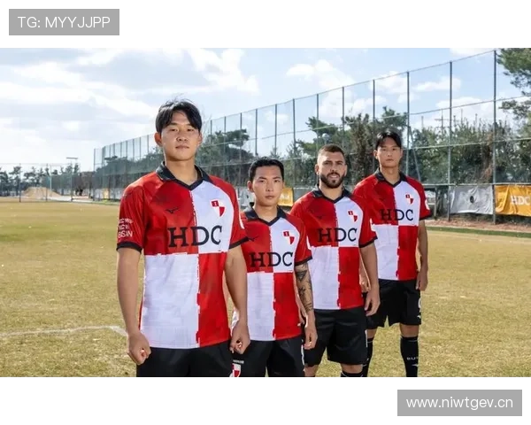 南安普顿重塑阵容:新转会策略聚焦年轻才俊与本土球员持续提升 南安普顿重塑阵容:新转会策略聚焦年轻才俊与本土球员持续提升