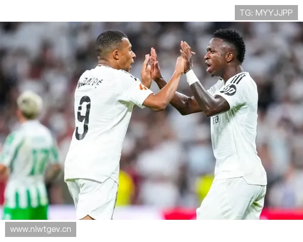 尼科·威廉斯 vs 维尼修斯：速度型边锋的不同答案