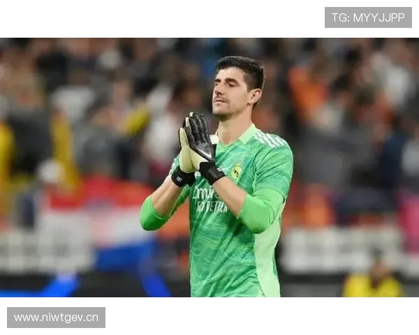 库尔图瓦:2018世界杯金手套得主的比利时黄金一代支柱 库尔图瓦:2018世界杯金手套得主的比利时黄金一代支柱