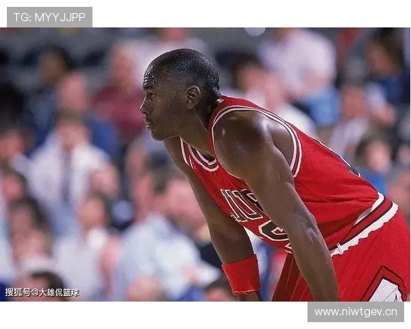 泰勒·希罗挡拆拉开空间提升三分命中率明显优于季后赛表现